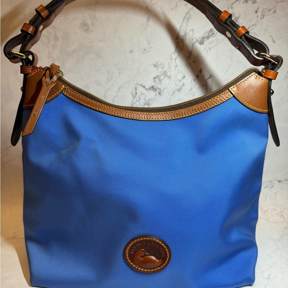 DOONEY & BOURKE HOBO BAG in very good used condition